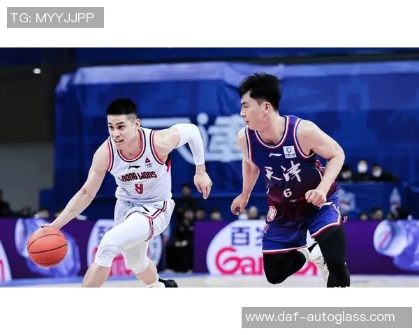 广州篮球队在世锦赛积分榜上以56分稳居第一名展现强劲实力